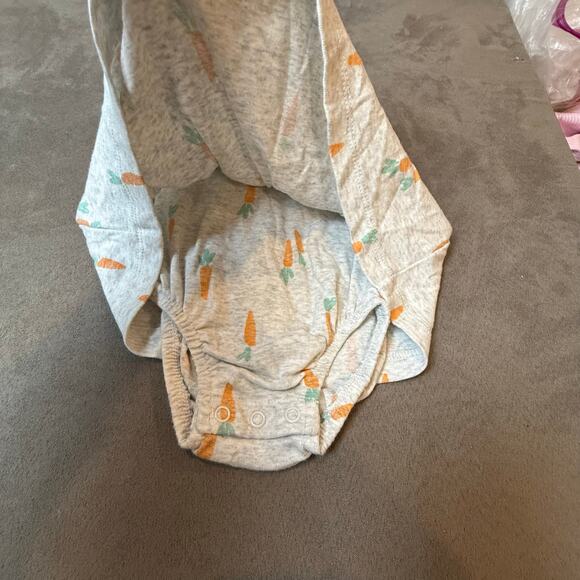 Carter's Carrot Print Romper Dress Baby Girl 3 Months Easter Cute - Picture 3 of 5